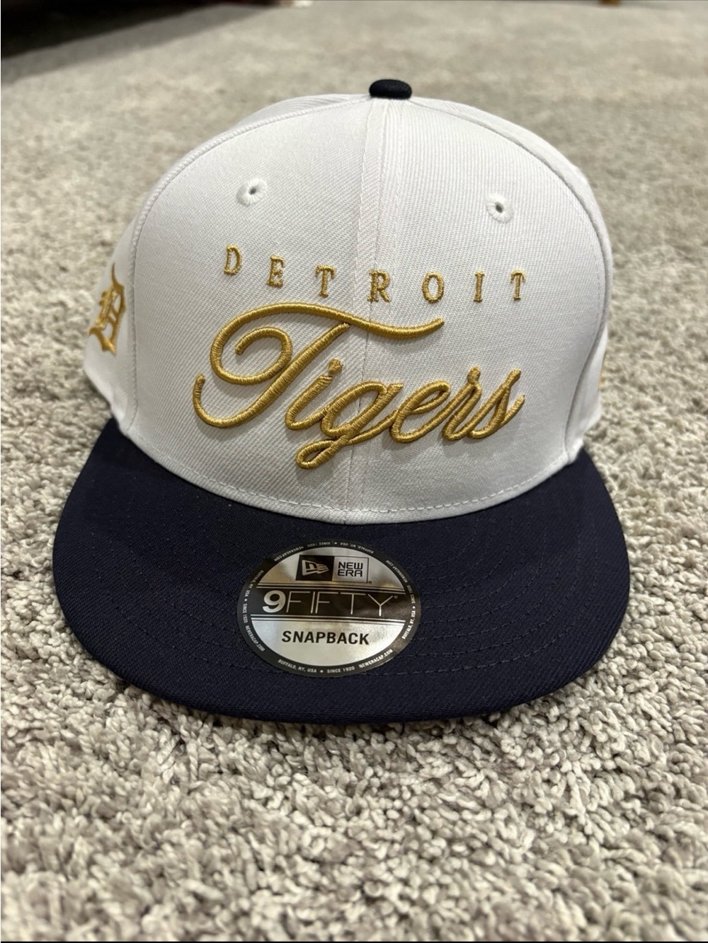 Brand New Detroit Tigers MLB snapback hat by New Era